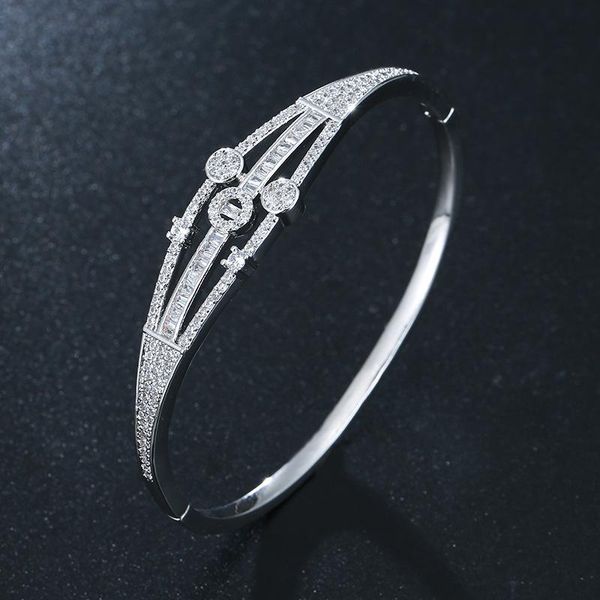 earrings & necklace hibride sparkling big bangle with shining cubic zircon women 2pcs ring sets as gift for special bijoux femme n-1867, Silver
earrings & necklace hibride sparkling big bangle with shining cubic zircon women 2pcs ring sets as gift for special bijoux femme n-1867, Silver