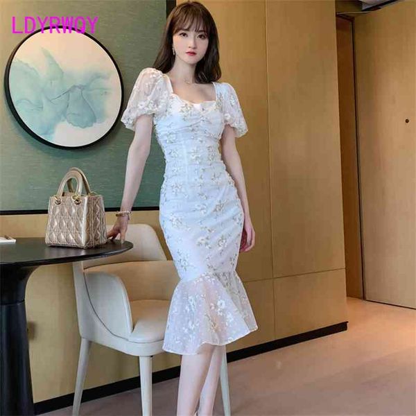 ldyrwqy summer women's temperament embroidered slim-fit fishtail floral dress knee-length 210603, Black;gray
ldyrwqy summer women's temperament embroidered slim-fit fishtail floral dress knee-length 210603, Black;gray
