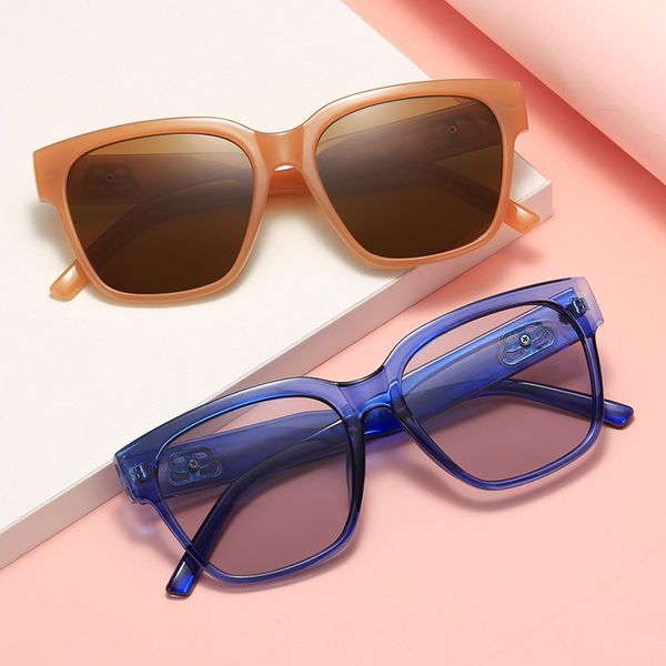 designer sunglasses 2021 new fashion trend men's and women's large frame sunglasses, White;black
designer sunglasses 2021 new fashion trend men's and women's large frame sunglasses, White;black