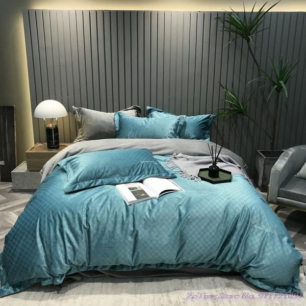 bedding sets 1.8m set double-sided gray carved velvet 4pcs simple light luxury winter thick warm milk home textile quality
bedding sets 1.8m set double-sided gray carved velvet 4pcs simple light luxury winter thick warm milk home textile quality