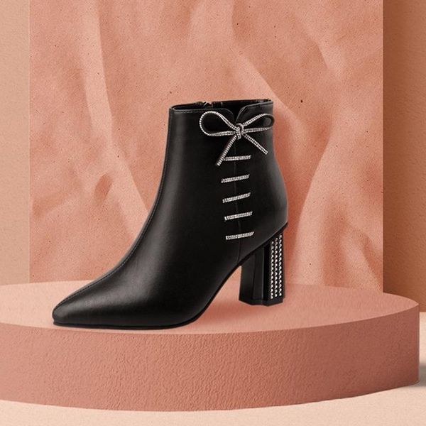 boots one yona 2021 winter fashion crystal butterfly-knot women plush keep warm high heels zipper, Black
boots one yona 2021 winter fashion crystal butterfly-knot women plush keep warm high heels zipper, Black