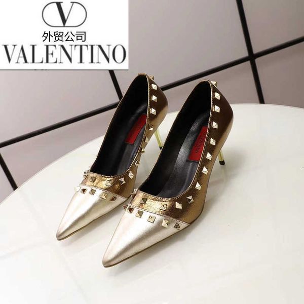 slippers men loafers designer slides luxury women mules high pumps heels sandals ballerinas sneakers dress shoes z2k5, Black;white
slippers men loafers designer slides luxury women mules high pumps heels sandals ballerinas sneakers dress shoes z2k5, Black;white