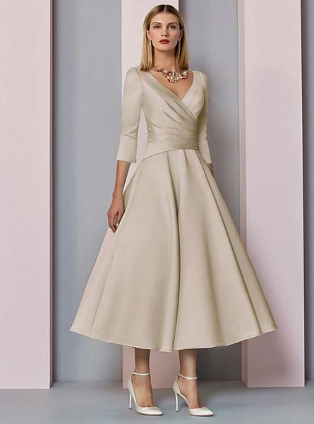 a-line mother of the bride dress plus size elegant vintage v-neck tea length satin 3/4 sleeve with pleats 2021 c052, Black;red
a-line mother of the bride dress plus size elegant vintage v-neck tea length satin 3/4 sleeve with pleats 2021 c052, Black;red