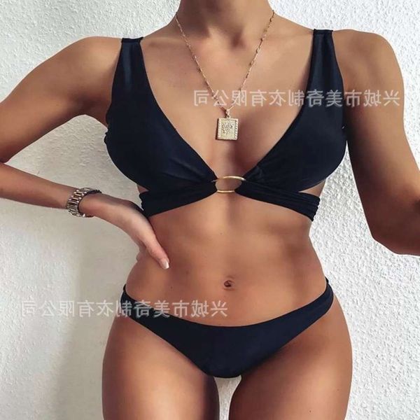 the bikini double sided solid color ring binding bikini swimsuit, White;black
the bikini double sided solid color ring binding bikini swimsuit, White;black