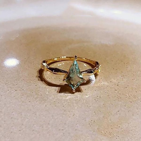 cluster rings designer original diamond-shaped light green natural chalcedony opening adjustable ring exquisite fashion ladies silver jewelr, Golden;silver
cluster rings designer original diamond-shaped light green natural chalcedony opening adjustable ring exquisite fashion ladies silver jewelr, Golden;silver