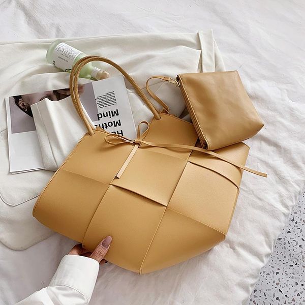 evening bags autumn simple shoulder bag female 2021 woven fashion trend wild two-piece large capacity handbag underarm
evening bags autumn simple shoulder bag female 2021 woven fashion trend wild two-piece large capacity handbag underarm