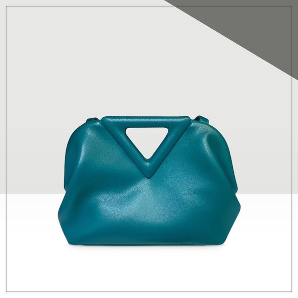 2021 leather women's bag inverted triangle fashion cloud soft cowhide large capacity one shoulder messenger bag luxuryss designerss yw
2021 leather women's bag inverted triangle fashion cloud soft cowhide large capacity one shoulder messenger bag luxuryss designerss yw