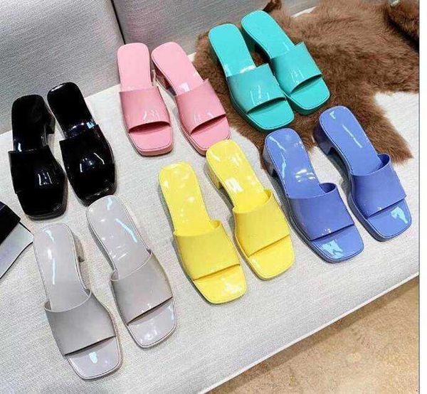 2021 women slippers thick bottom sandals chunky rubber slides platform alphabet lady slipper bright leather heel sandal fadhion beach shoes, Black
2021 women slippers thick bottom sandals chunky rubber slides platform alphabet lady slipper bright leather heel sandal fadhion beach shoes, Black