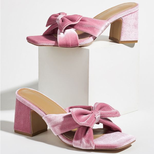 2021 women slippers fashion suede thick heels sandals slippers shoes woman open toe heel slides ladies elegant female flip flops, Black
2021 women slippers fashion suede thick heels sandals slippers shoes woman open toe heel slides ladies elegant female flip flops, Black