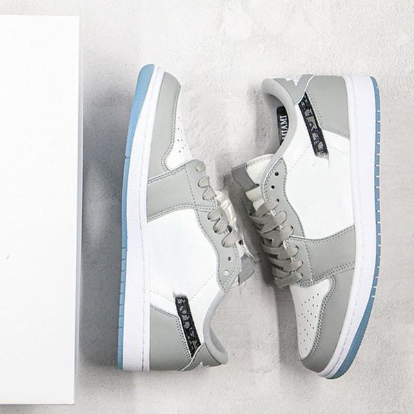 brand casual sports shoes men and women high low leather 1s skateboard ashion sneaker
brand casual sports shoes men and women high low leather 1s skateboard ashion sneaker