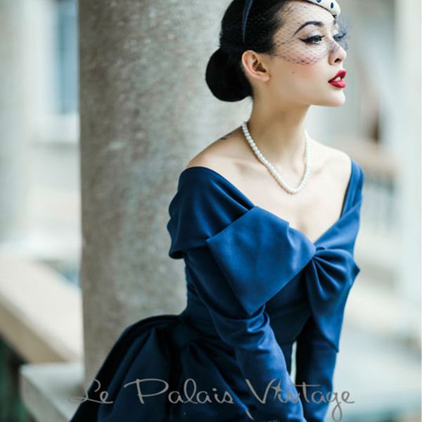 casual dresses fret le vintage limited palais elegant retro blue fold butterfly thin collar, Black;gray
casual dresses fret le vintage limited palais elegant retro blue fold butterfly thin collar, Black;gray