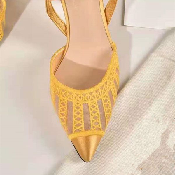 2022designer women sandals hollowed out lace electric embroidery pointed leather fashion sandals high heels womens designer, Black
2022designer women sandals hollowed out lace electric embroidery pointed leather fashion sandals high heels womens designer, Black