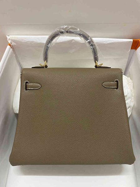 handbag luxurys bags designer tote bag branded crossbody shoulder retro diagonal commuter female large-capacity first layer cowhi
handbag luxurys bags designer tote bag branded crossbody shoulder retro diagonal commuter female large-capacity first layer cowhi