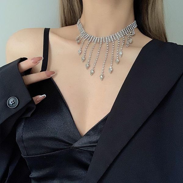 chokers light luxury tassel collar female water drop zircon niche exquisite necklace neck accessories clavicle chain, Golden;silver
chokers light luxury tassel collar female water drop zircon niche exquisite necklace neck accessories clavicle chain, Golden;silver