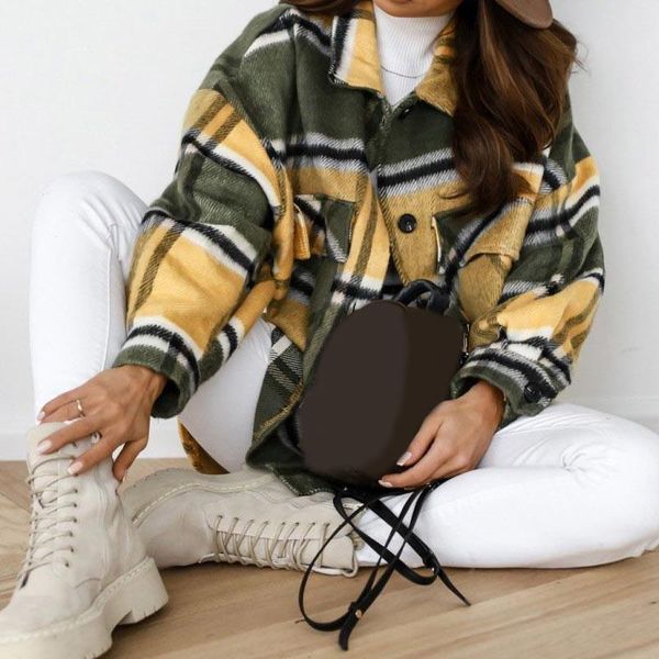 women's jackets women casual plaid turn-down collar long sleeve loose ladies shirt coats vintage fashion 2021 autumn female, Black;brown
women's jackets women casual plaid turn-down collar long sleeve loose ladies shirt coats vintage fashion 2021 autumn female, Black;brown
