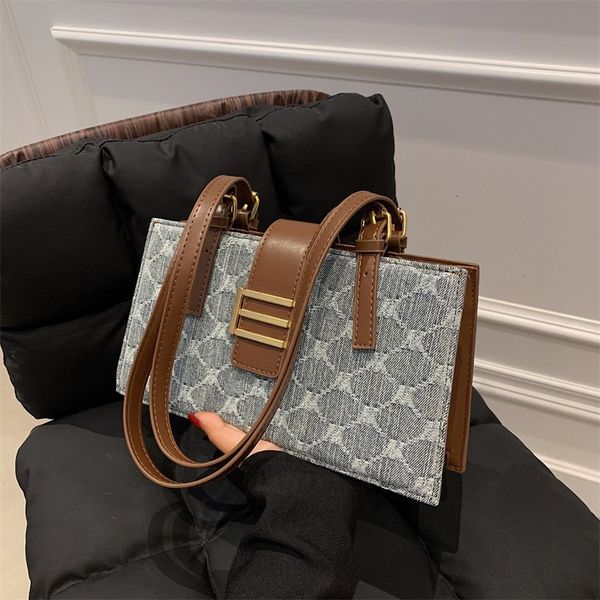 high sense niche design armpit shoulder bag women's autumn and winter 2021 trend lattice popular this year
high sense niche design armpit shoulder bag women's autumn and winter 2021 trend lattice popular this year