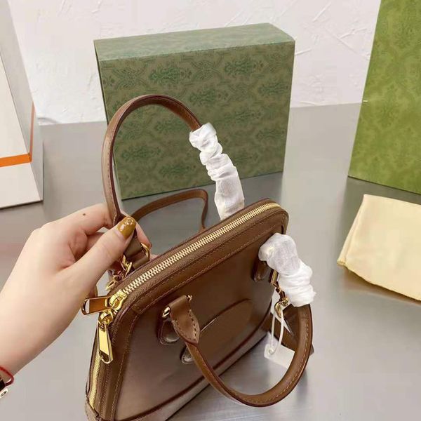 louis vutton baggenuine leather cowhide hand bags 2021 luxury lady designer wallet zipper one shoulder crossbody fashion brand bagandd1y_top
louis vutton baggenuine leather cowhide hand bags 2021 luxury lady designer wallet zipper one shoulder crossbody fashion brand bagandd1y_top