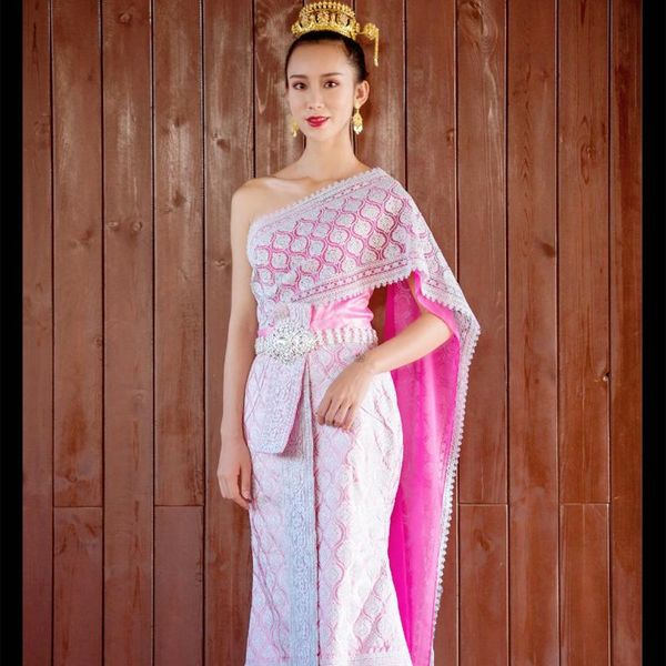 ethnic clothing thailand traditional one-shoulder pink shawl phasin cocktail party po show catering restaurant welcome costume, Red
ethnic clothing thailand traditional one-shoulder pink shawl phasin cocktail party po show catering restaurant welcome costume, Red