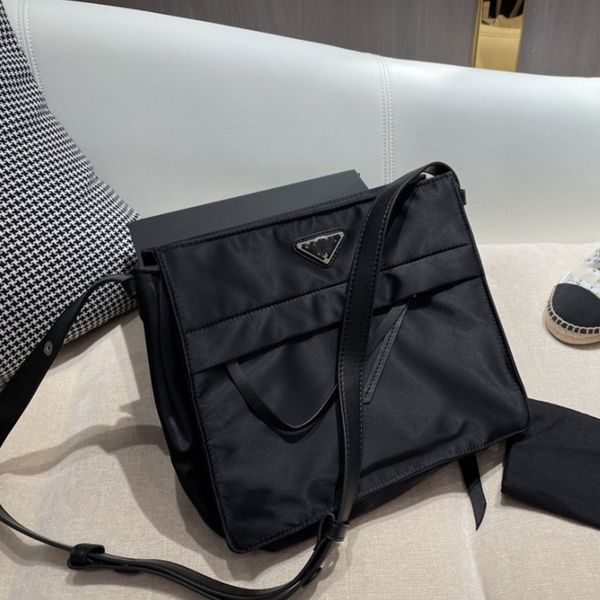 nylon messenger bag parachute medieval high-capacity single shoulder messenger bag men's and women's tote shopping purses clearanc
nylon messenger bag parachute medieval high-capacity single shoulder messenger bag men's and women's tote shopping purses clearanc
