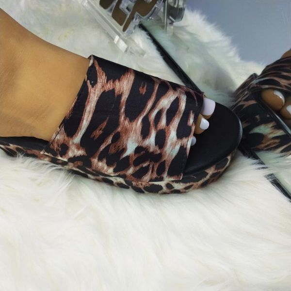 roman shoes summer female platform flat with animal print style beach slide slippers big size sandals for women, Black
roman shoes summer female platform flat with animal print style beach slide slippers big size sandals for women, Black