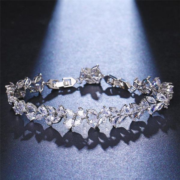 charm bracelets orztoon fashion water drop zircon leaf for women light luxury elegant bracelet trendy bridal wedding jewelry gift 2021, Golden;silver
charm bracelets orztoon fashion water drop zircon leaf for women light luxury elegant bracelet trendy bridal wedding jewelry gift 2021, Golden;silver