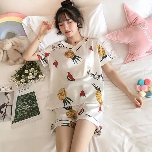 pajamas female summer v-neck silk girl students' short sleeve shorts suit women's home wear, Black;red
pajamas female summer v-neck silk girl students' short sleeve shorts suit women's home wear, Black;red