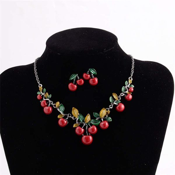 pendant necklaces 2021 europe and united states jewelry retro explosion clavicle chain red color cherry necklace set women's a, Silver
pendant necklaces 2021 europe and united states jewelry retro explosion clavicle chain red color cherry necklace set women's a, Silver