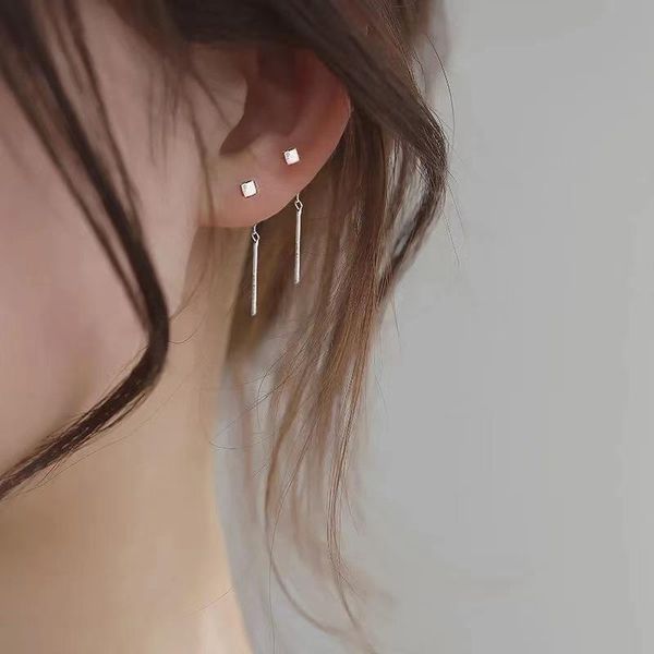 stud 2021 style trendy ear line female korean simple and exquisite small earrings short show face thin women, Golden;silver
stud 2021 style trendy ear line female korean simple and exquisite small earrings short show face thin women, Golden;silver