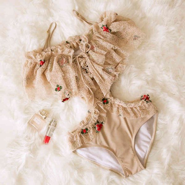 swimwear female conjoined small chest together seaside resort web celebrity ins swimsuit bikini south korea, White;black
swimwear female conjoined small chest together seaside resort web celebrity ins swimsuit bikini south korea, White;black