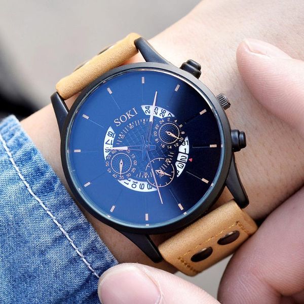 wristwatches 2021 european and american style fashion casual men's watch pu strap student sports quartz business, Slivery;brown
wristwatches 2021 european and american style fashion casual men's watch pu strap student sports quartz business, Slivery;brown