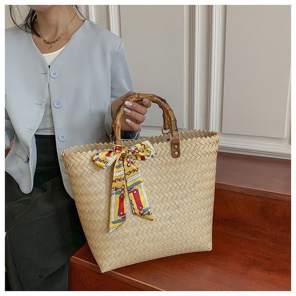 handbag woven shopping bag, vegetable basket, hand-held trend, solid color, large capacity, open straw bag, Black;red 
handbag woven shopping bag, vegetable basket, hand-held trend, solid color, large capacity, open straw bag, Black;red