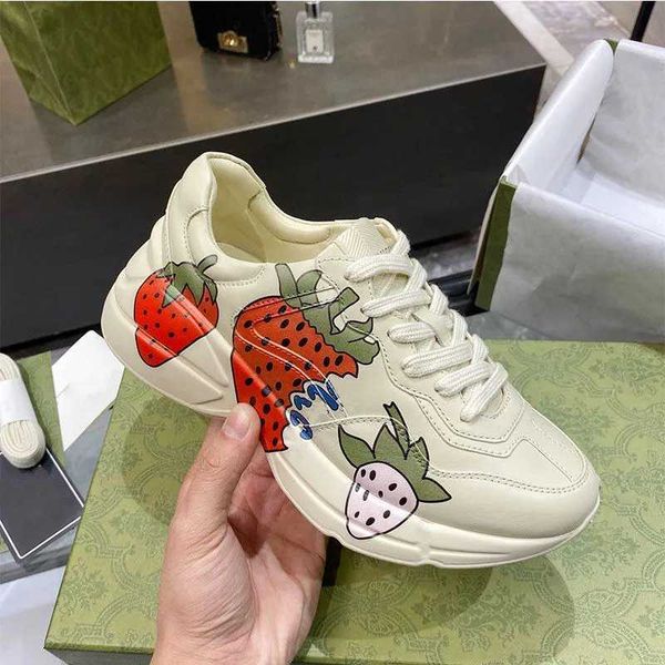 2021 men's women's casual shoes retro, mouse red lips beige retro luxury designer casual, lace leather stitching, size 35-44, Black
2021 men's women's casual shoes retro, mouse red lips beige retro luxury designer casual, lace leather stitching, size 35-44, Black