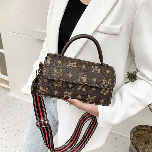70% off outlet store online new printed wide shoulder strap single shoulder messenger bag temperament portable middle-aged mother's bag
70% off outlet store online new printed wide shoulder strap single shoulder messenger bag temperament portable middle-aged mother's bag