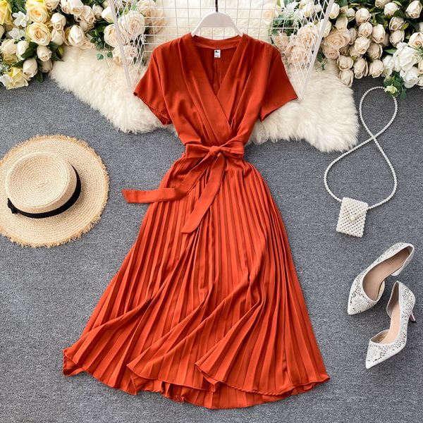 autumn fashion new female solid pleated dress women v neck short sleeves sashes long dresses summer streetwear vintage, White;black
autumn fashion new female solid pleated dress women v neck short sleeves sashes long dresses summer streetwear vintage, White;black