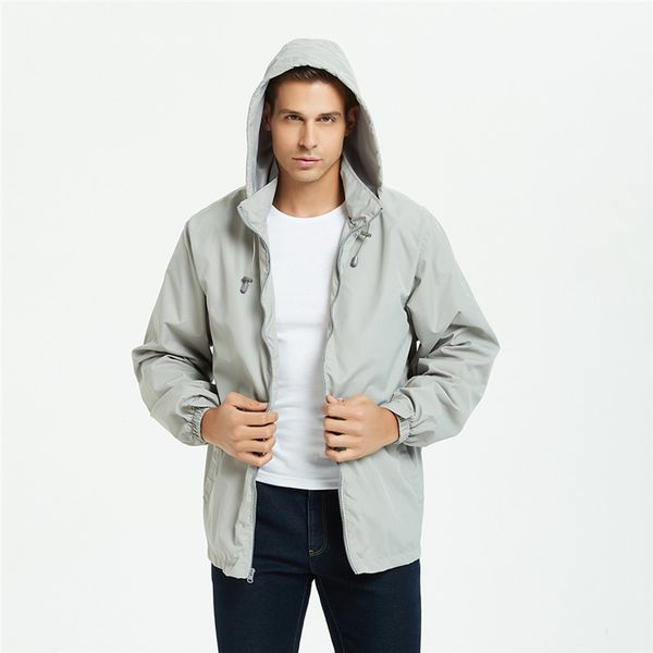 fashion men's windbreaker jacket autumn and winter thin section hooded windproof waterproof cold outdoor jackets designer coat wholesal, Black;brown
fashion men's windbreaker jacket autumn and winter thin section hooded windproof waterproof cold outdoor jackets designer coat wholesal, Black;brown