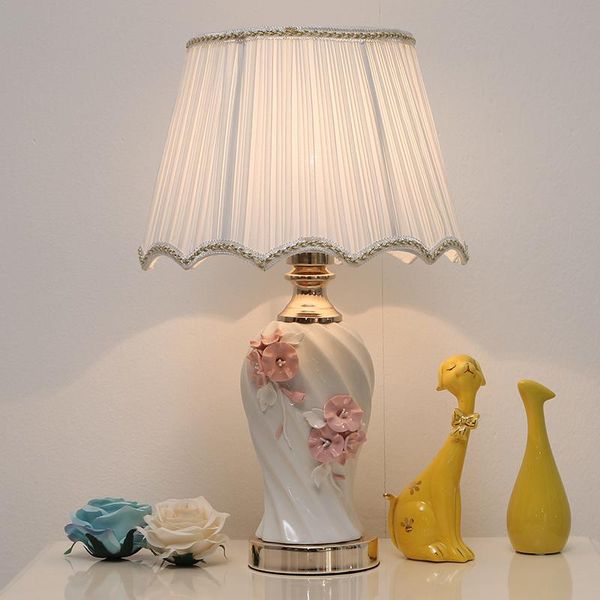 table lamps modern minimalist ceramic lamp european-style cozy home living room creative nordic study and bedroom bedside
table lamps modern minimalist ceramic lamp european-style cozy home living room creative nordic study and bedroom bedside