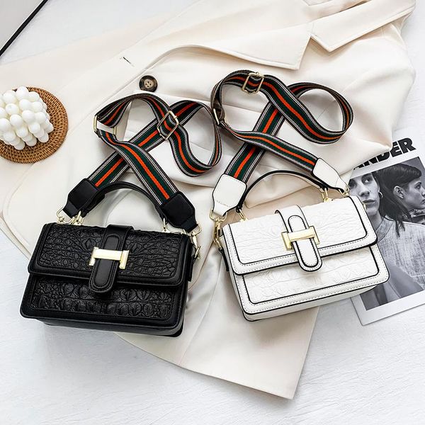 evening bags 2021 the summer fashion casual luxury women's and shoulder for versatile party small women
evening bags 2021 the summer fashion casual luxury women's and shoulder for versatile party small women
