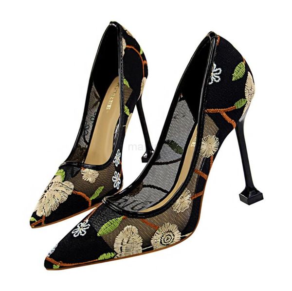 2022 women shoes red bottoms so kate styles 10cm high heels nude color net cloth embroidered point toe pumps, Black
2022 women shoes red bottoms so kate styles 10cm high heels nude color net cloth embroidered point toe pumps, Black