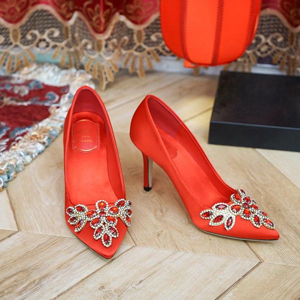 dress shoes 2021 luxury crystal silk brand design women high heels pumps elegant ladies wedding, Black
dress shoes 2021 luxury crystal silk brand design women high heels pumps elegant ladies wedding, Black
