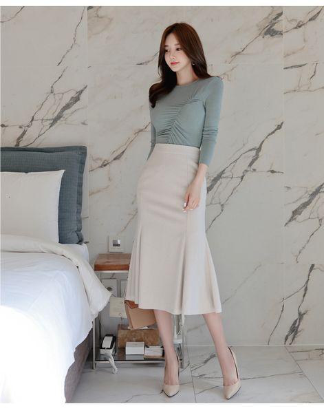 two piece dress autumn sets o-neck knitted body-con shirt with solid color a-line mid-calf skirts suit 4a35, White
two piece dress autumn sets o-neck knitted body-con shirt with solid color a-line mid-calf skirts suit 4a35, White