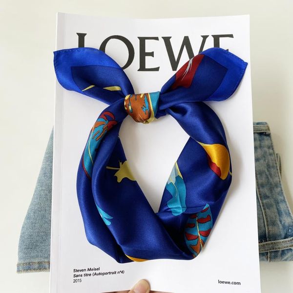 pure silk scarf for women fashion print headband small hijab scarfs ladies 53*53cm square bag scarves blue bandana head 2021, Blue;gray
pure silk scarf for women fashion print headband small hijab scarfs ladies 53*53cm square bag scarves blue bandana head 2021, Blue;gray