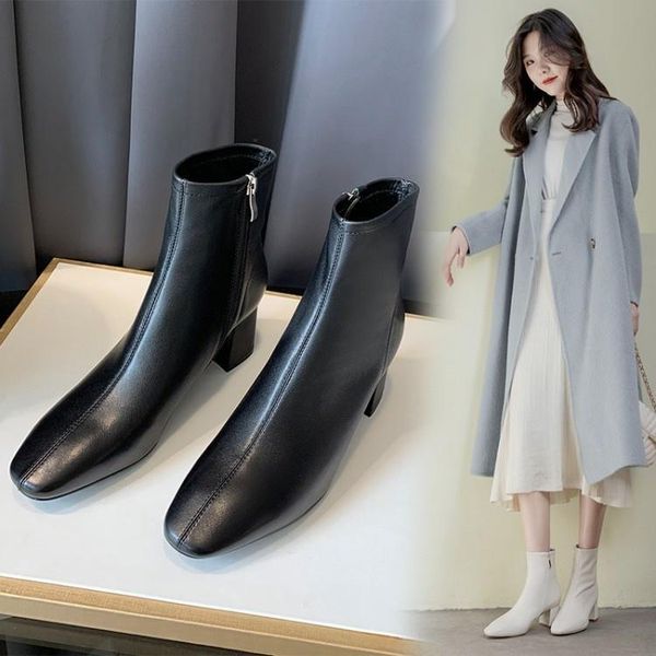 dress shoes cowhide autumn and winter 2021 thick heel short boots women's middle square head, Black
dress shoes cowhide autumn and winter 2021 thick heel short boots women's middle square head, Black