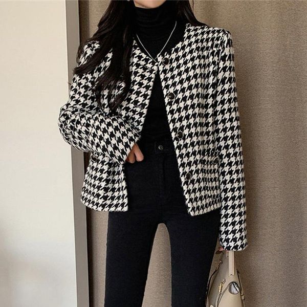 women's suits & blazers 2021 autumn vintage plaid blazer woman o-neck single breasted elegant suit jackets all match fashion fall outer, White;black
women's suits & blazers 2021 autumn vintage plaid blazer woman o-neck single breasted elegant suit jackets all match fashion fall outer, White;black