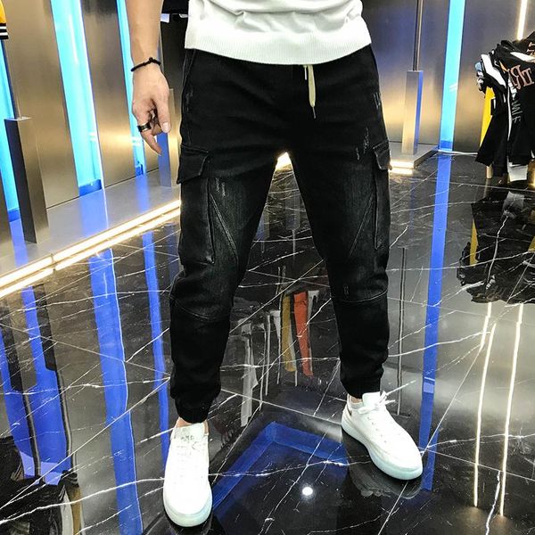 men's 2021 autumn casual pants multi pocket simple black micro collapse jeans handsome long tie feet versatile men
men's 2021 autumn casual pants multi pocket simple black micro collapse jeans handsome long tie feet versatile men
