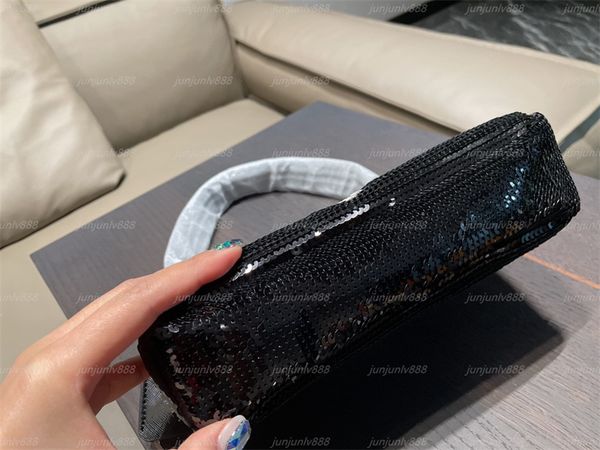 5a quality classic tramp underarm shoulder bag fashion parachute fabric sequin banquet bag luxury designer moon shaped middle bag women'
5a quality classic tramp underarm shoulder bag fashion parachute fabric sequin banquet bag luxury designer moon shaped middle bag women'