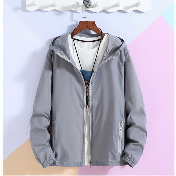 2021 summer men's hooded jackets light-weight thin windbreaker sunscreen waterproof casual zipper coats solid colors plus size, Black;brown
2021 summer men's hooded jackets light-weight thin windbreaker sunscreen waterproof casual zipper coats solid colors plus size, Black;brown