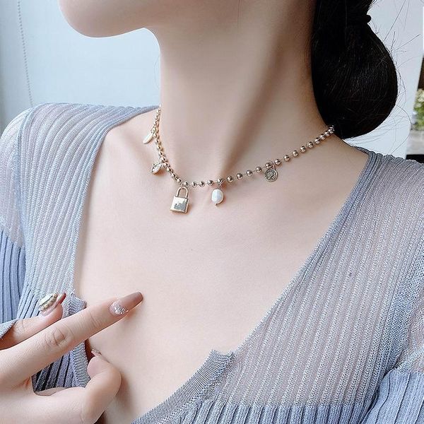 statement coin lock choker necklace for women 2021 metallic beads chain collares jewelry pendant necklaces, Silver
statement coin lock choker necklace for women 2021 metallic beads chain collares jewelry pendant necklaces, Silver