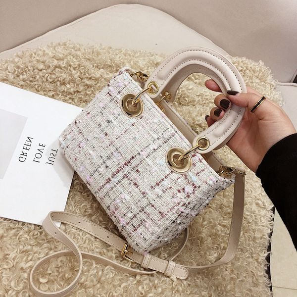 woolen princess diana women's 2021 new winter fashion portable single shoulder messenger bag trend ins
woolen princess diana women's 2021 new winter fashion portable single shoulder messenger bag trend ins