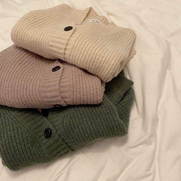 3colors autumn korean style soild color soft v neck knittd cardigans womens thick warm sweaters cardigans (f1472) 210508, White
3colors autumn korean style soild color soft v neck knittd cardigans womens thick warm sweaters cardigans (f1472) 210508, White