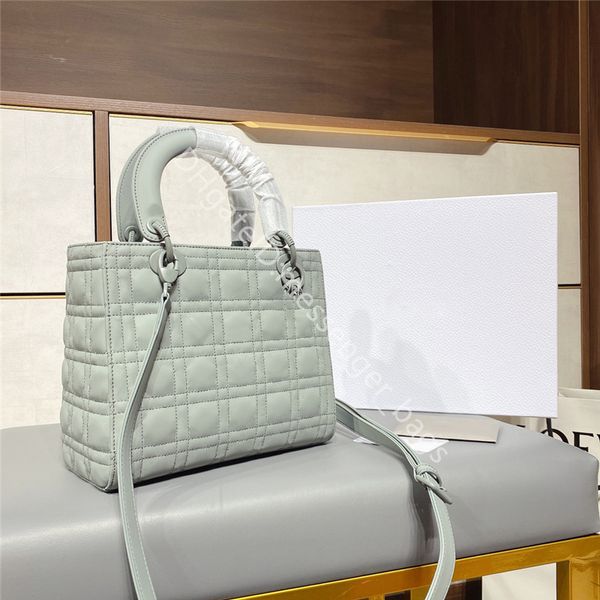 2021 luxury designer women fashion handbags totes lady my abc letter d classic retro all-match di fei bags
2021 luxury designer women fashion handbags totes lady my abc letter d classic retro all-match di fei bags